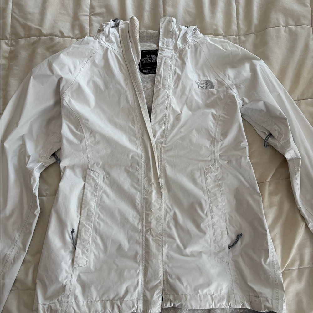north face white windbreaker